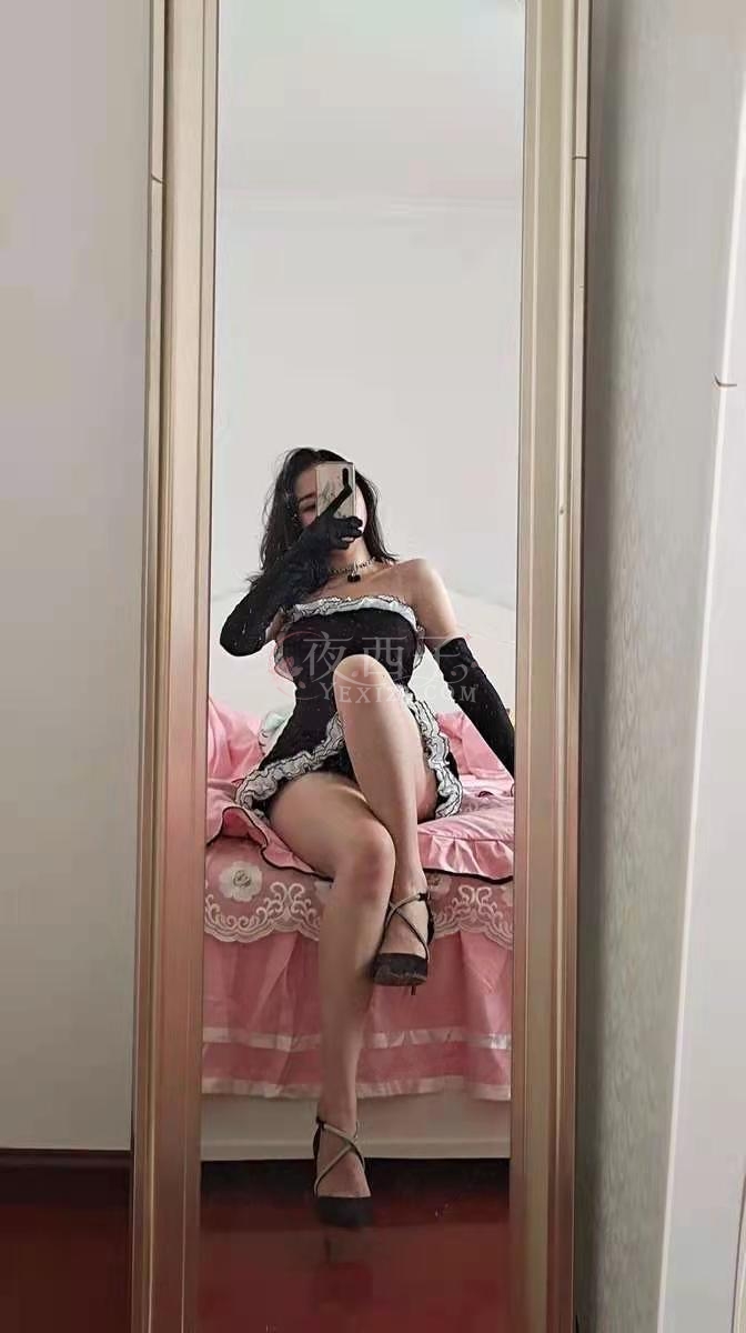 OOTD丨元气满满的一天从一条钝角抹胸裙开始，让你夜夜达咩—夜西子杭州养生会所网插图