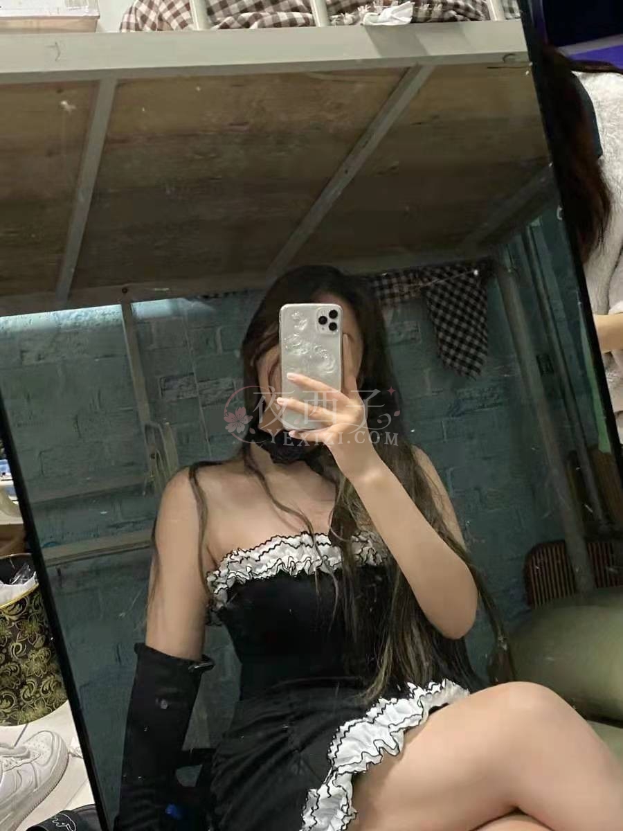 OOTD丨元气满满的一天从一条钝角抹胸裙开始，让你夜夜达咩—夜西子杭州养生会所网插图4