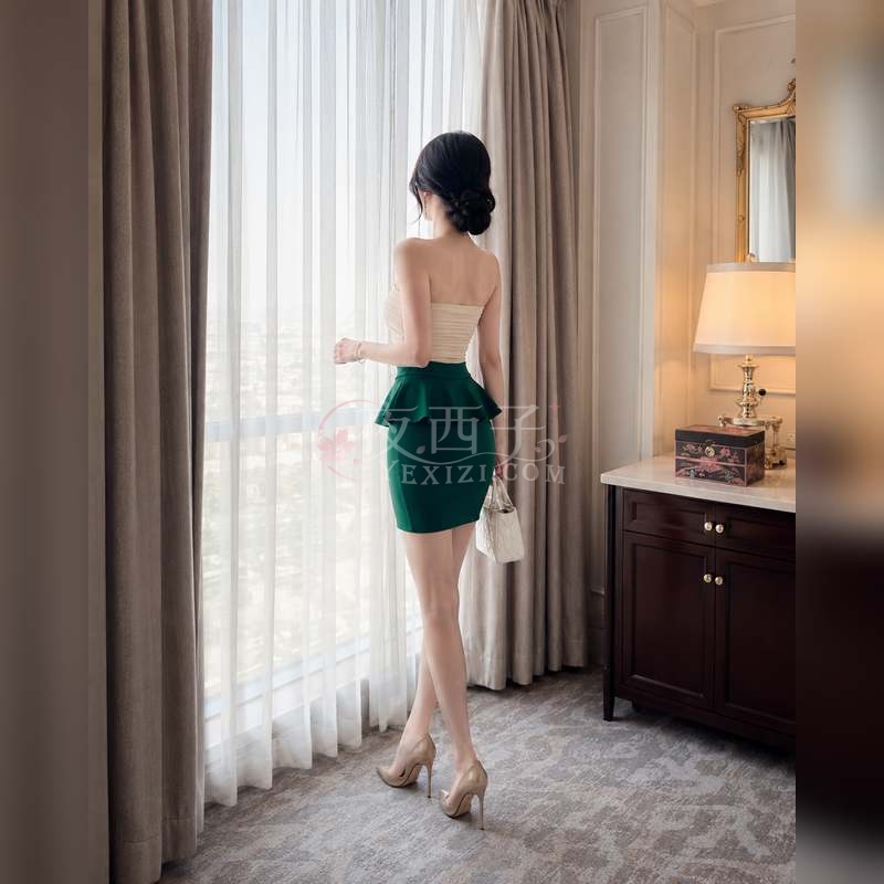 OOTD丨绿色荷叶边套装，甜得轻轻的却很要命插图5