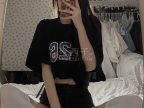 OOTD丨下边穿不穿都没区别的神仙百搭T恤，你让人看到就能起飞的样子真的很迷人~—夜西子杭州个人按摩网